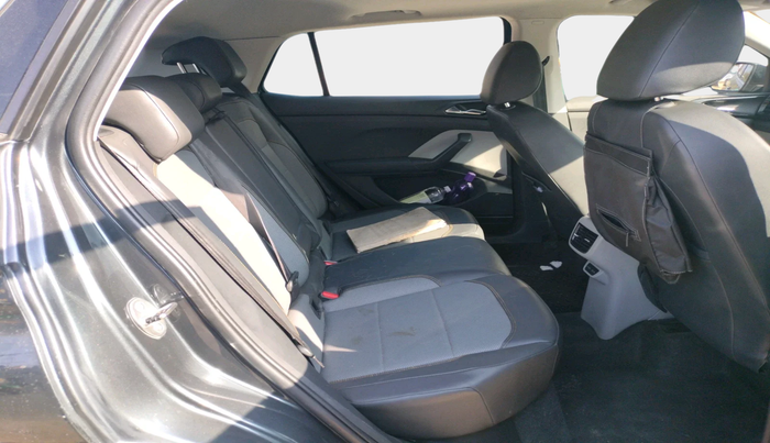 2021 Skoda KUSHAQ STYLE 1.5L TSI DSG, Petrol, Automatic, 77,856 km, interior