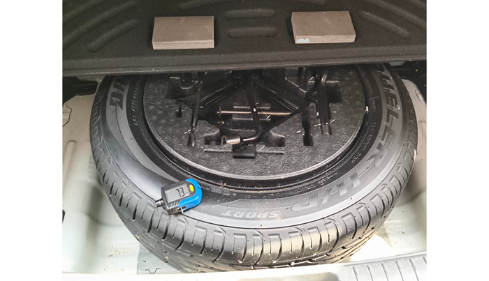 2017 Hyundai Creta SX PLUS AT 1.6 PETROL, Petrol, Automatic, 55,452 km, tyre