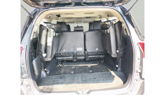 2021 Toyota Innova Crysta 2.4 GX 8 STR, Diesel, Manual, 82,219 km, exterior