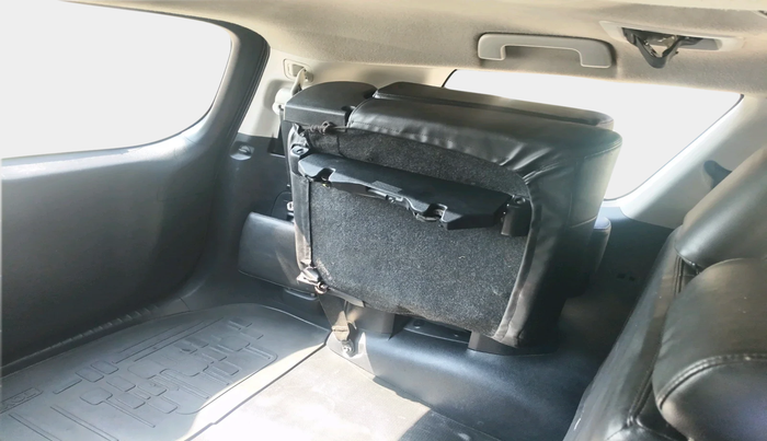 2021 Toyota Innova Crysta 2.4 GX 8 STR, Diesel, Manual, 82,219 km, interior