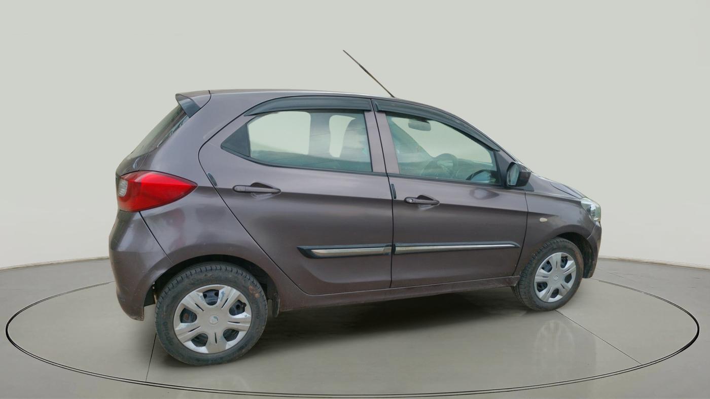 2016 Tata Tiago XT PETROL, Petrol, Manual, 95,000 km, exterior