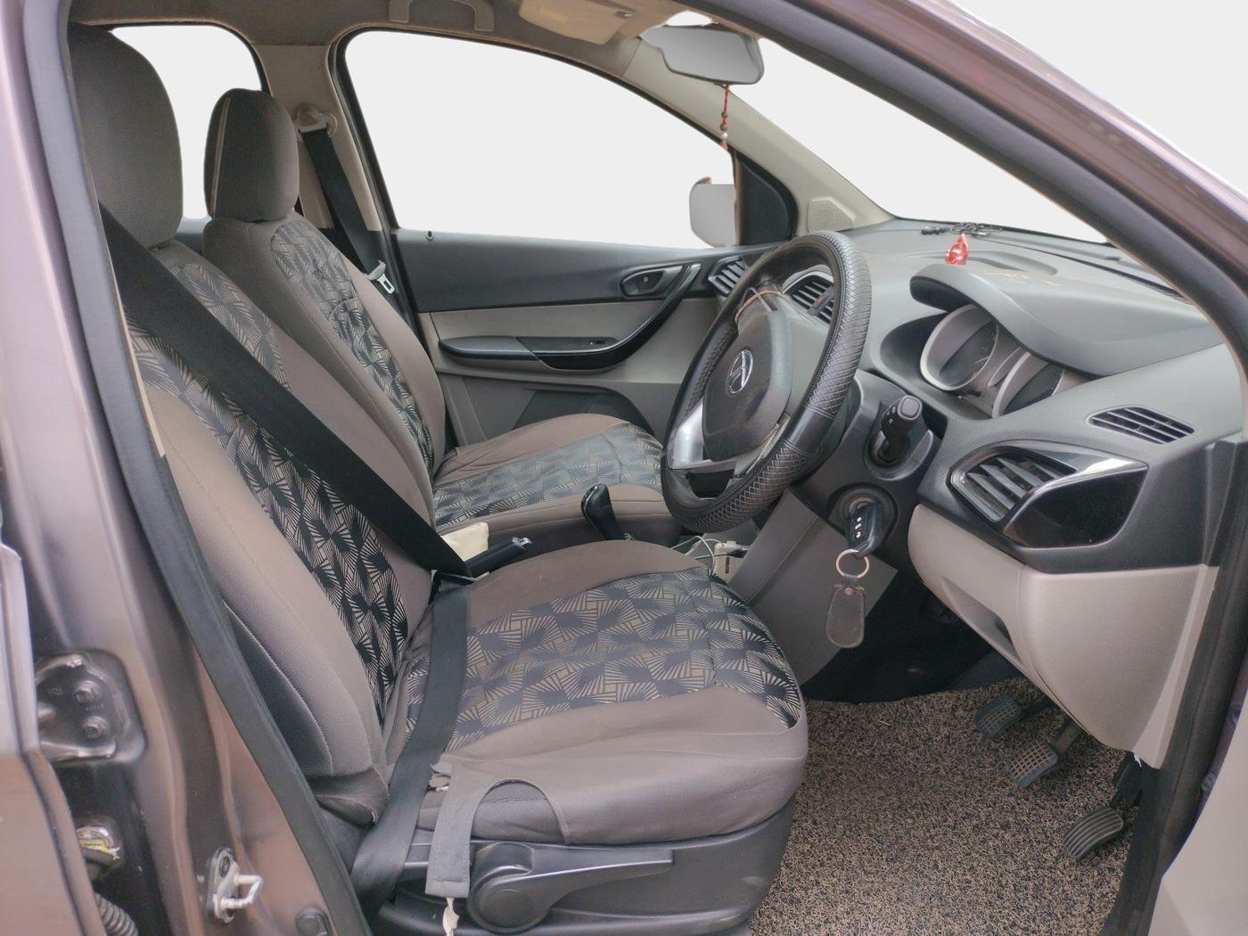 2016 Tata Tiago XT PETROL, Petrol, Manual, 95,000 km, interior
