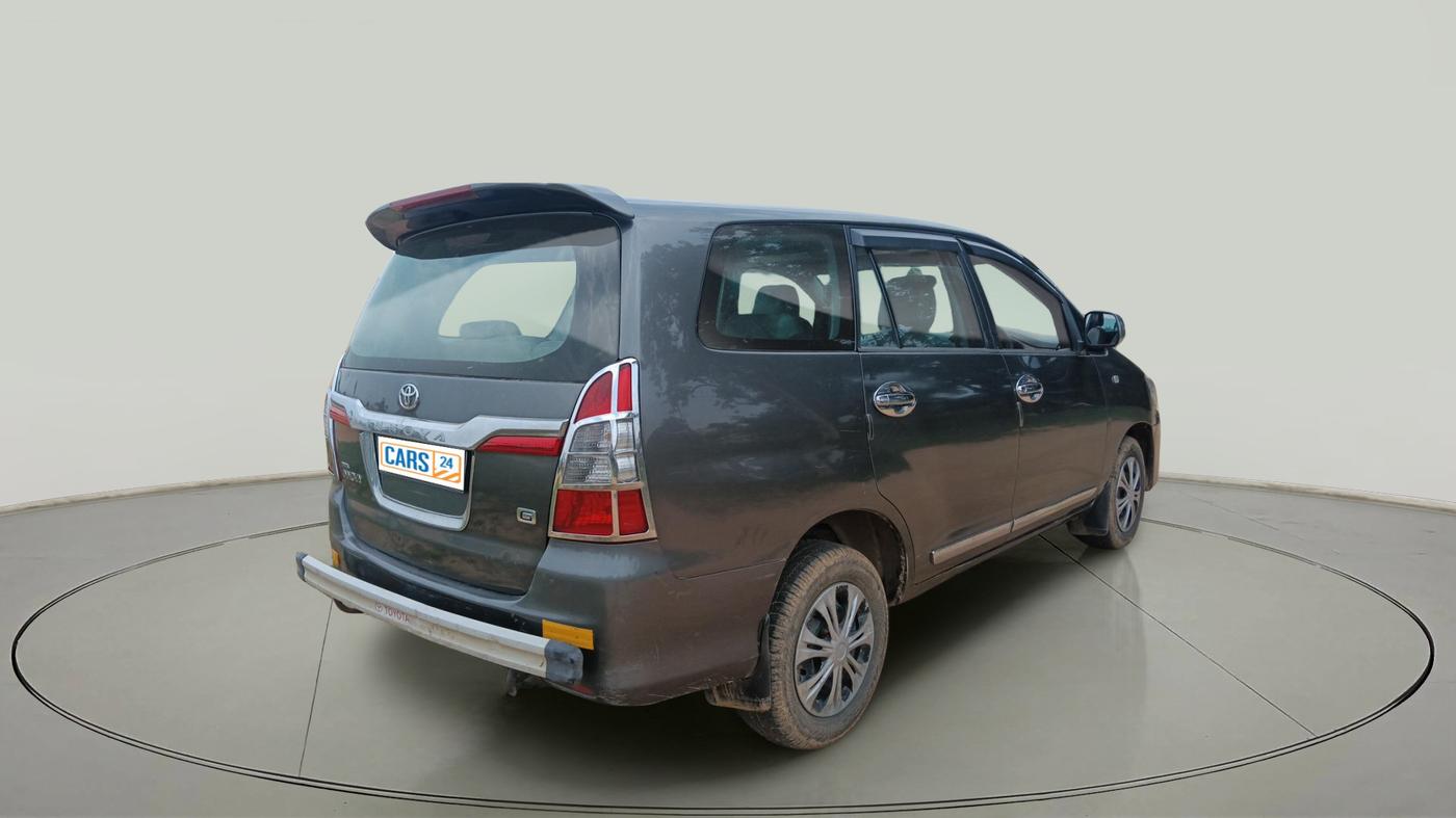 2012 Toyota Innova 2.5 G2 8STR, Diesel, Manual, 1,95,000 km, exterior