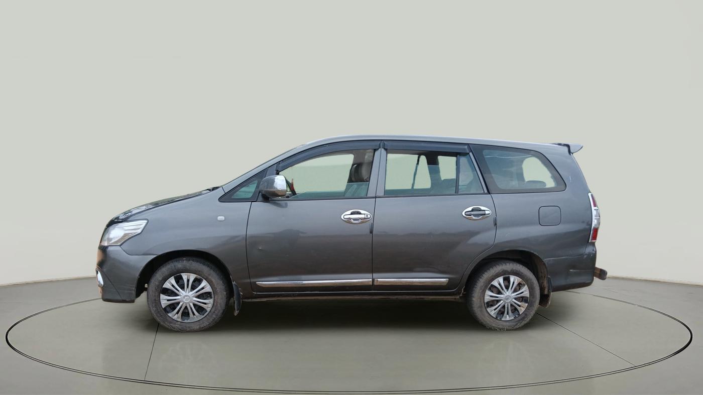 2012 Toyota Innova 2.5 G2 8STR, Diesel, Manual, 1,95,000 km, exterior