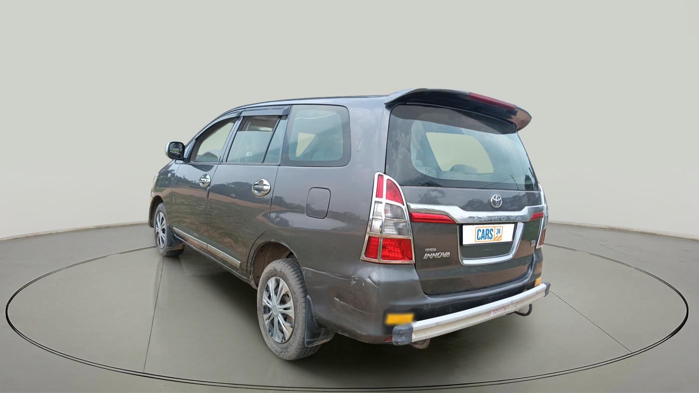 2012 Toyota Innova 2.5 G2 8STR, Diesel, Manual, 1,95,000 km, exterior