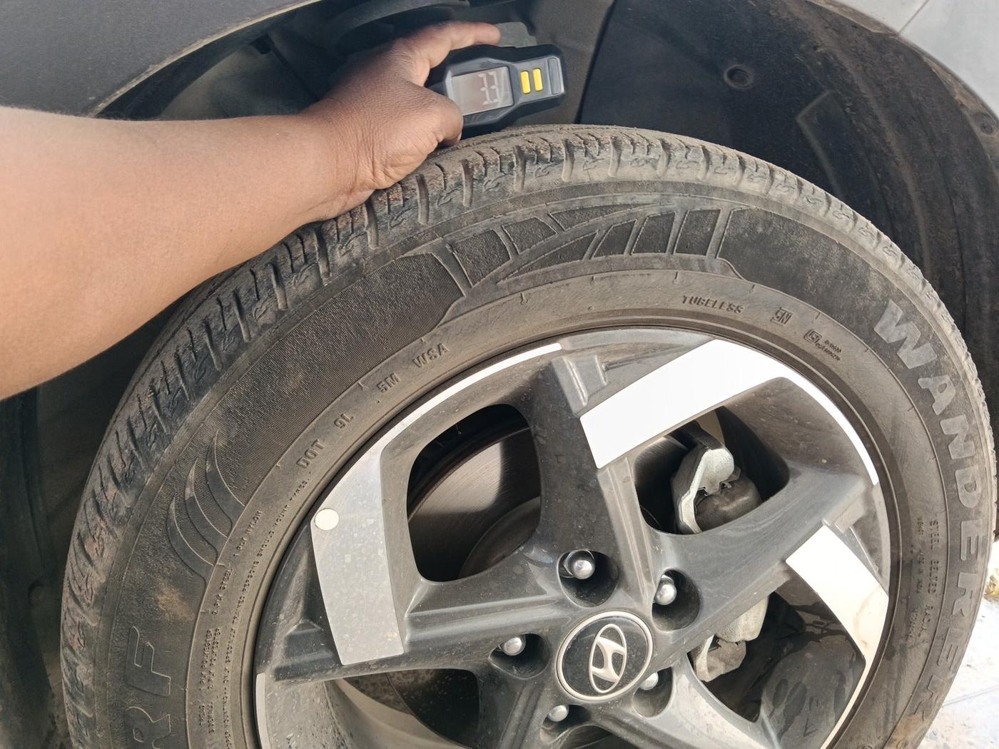 2019 Hyundai VENUE SX 1.0 TURBO, Petrol, Manual, 32,935 km, tyre