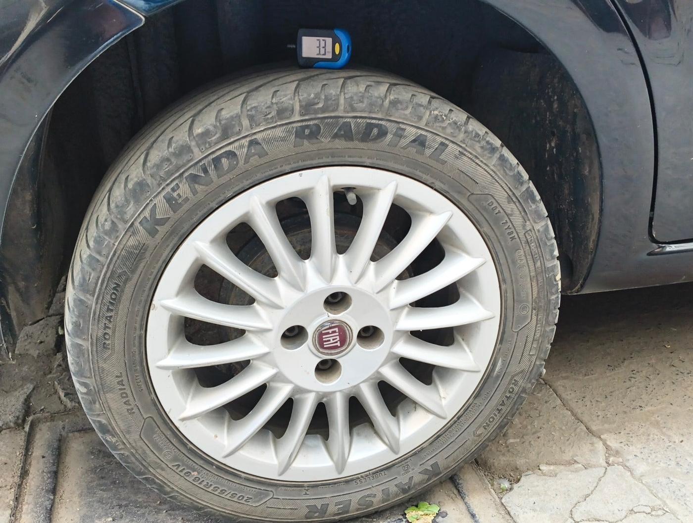 2013 Fiat Linea EMOTION PK 1.3 MJD, Diesel, Manual, 97,769 km, tyre