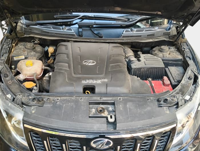 2016 Mahindra XUV500 W10, Diesel, Manual, 79,943 km, exterior