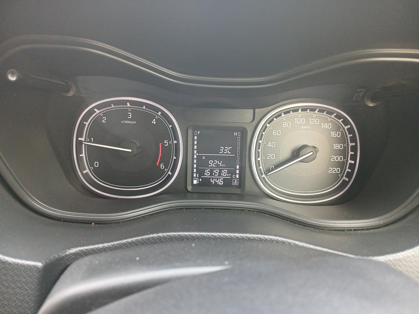 2016 Maruti Vitara Brezza ZDI PLUS, Diesel, Manual, 1,61,918 km, interior