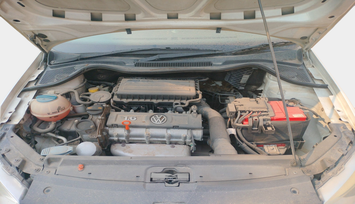 2011 Volkswagen Vento HIGHLINE 1.6 MPI, Petrol, Manual, 34,119 km, exterior