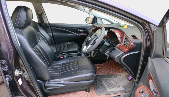 2017 Toyota Innova Crysta 2.4 GX 8 STR, Diesel, Manual, 1,95,099 km, interior