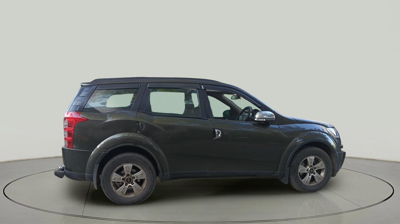 2011 Mahindra XUV500 W8 AWD, Diesel, Manual, 86,596 km, exterior