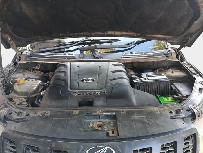 2011 Mahindra XUV500 W8 AWD, Diesel, Manual, 86,596 km, exterior