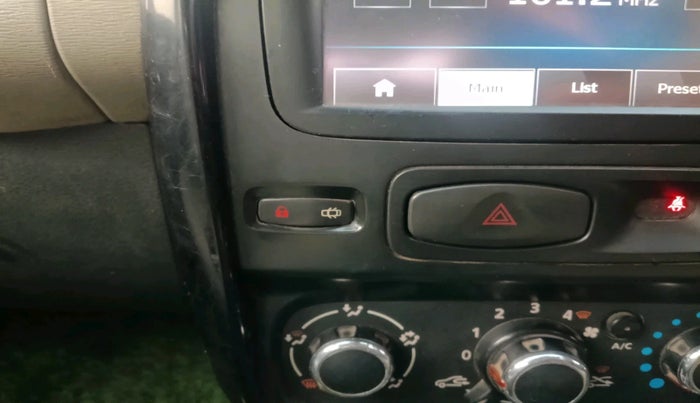 2015 Renault Duster 110 PS RXZ DIESEL, Diesel, Manual, 1,14,311 km, interior