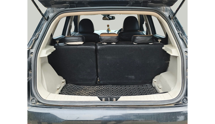2023 Mahindra XUV300 W8 (O) 1.2 PETROL, Petrol, Manual, 31,234 km, exterior