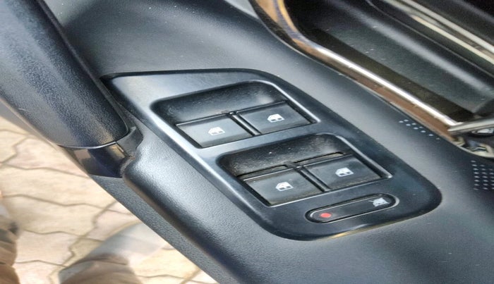 2022 Tata Safari XZ PLUS DARK EDITION, Diesel, Manual, 59,978 km, interior