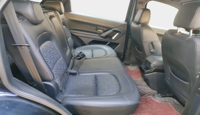 2022 Tata Safari XZ PLUS DARK EDITION, Diesel, Manual, 59,978 km, interior