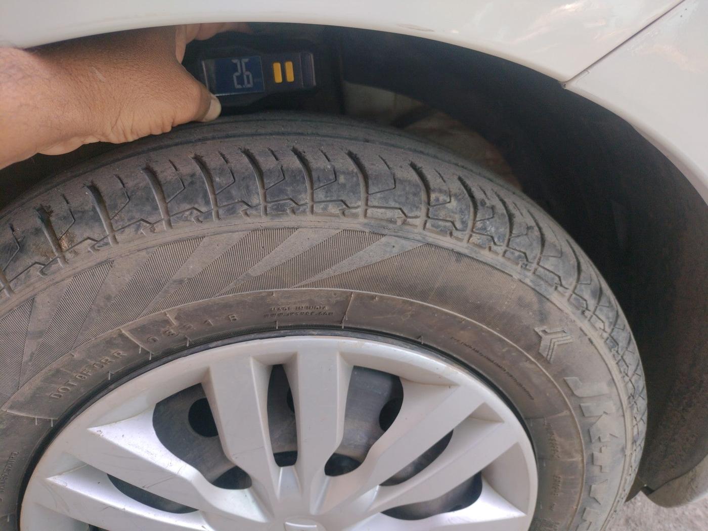 2021 Maruti Dzire VXI, Petrol, Manual, 75,689 km, tyre