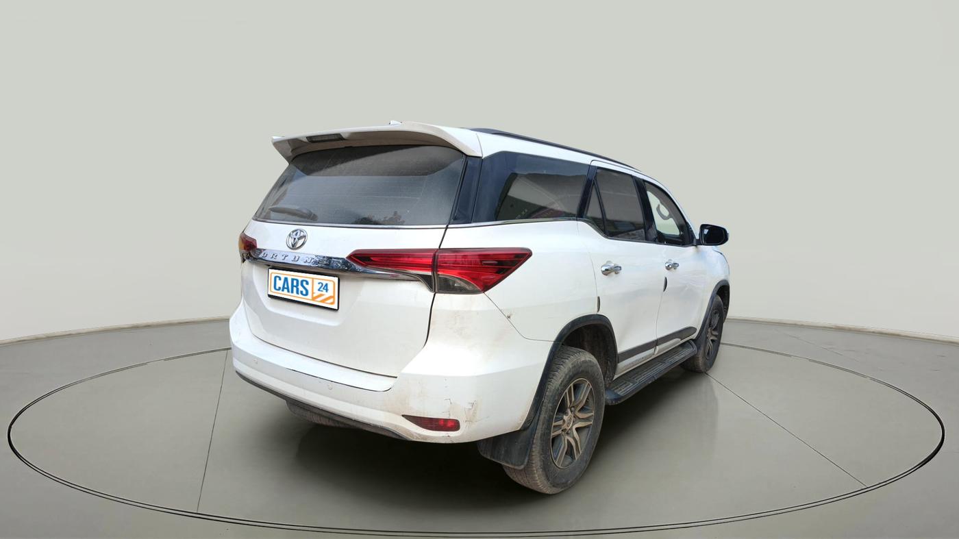 2018 Toyota Fortuner 2.8 4X2 AT, Diesel, Automatic, 1,80,741 km, exterior