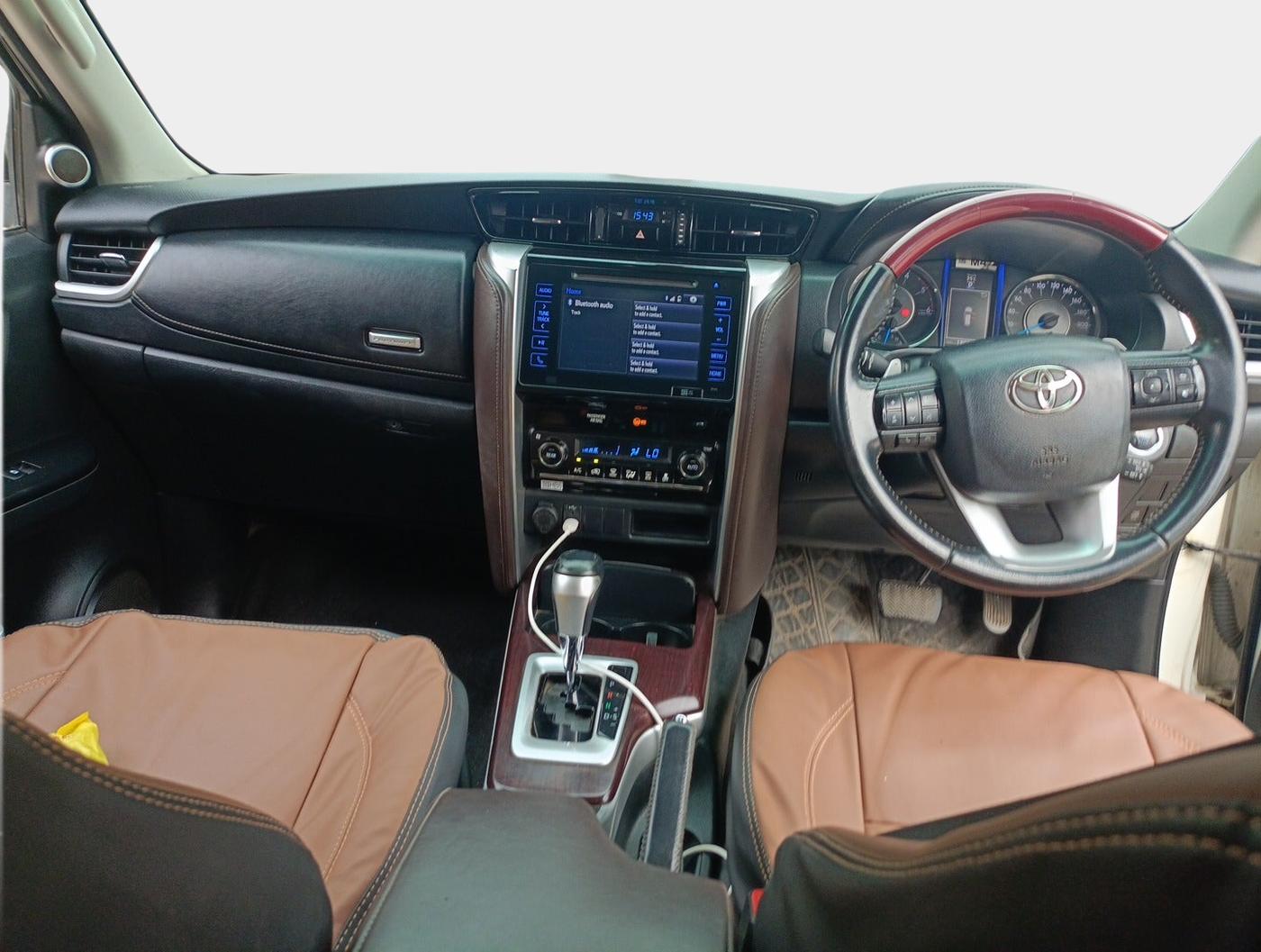 2018 Toyota Fortuner 2.8 4X2 AT, Diesel, Automatic, 1,80,741 km, interior