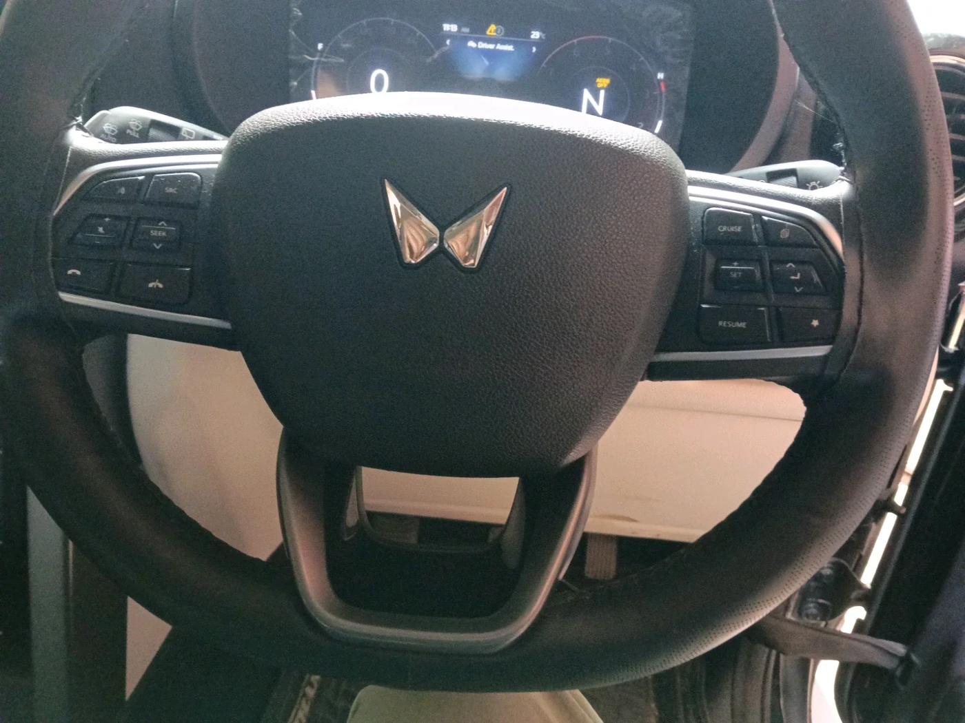 2024 Mahindra Thar Roxx  AX7 L Diesel MT 2WD, Diesel, Manual, 15,008 km, interior