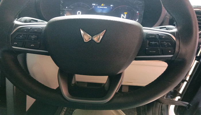 2024 Mahindra Thar Roxx  AX7 L Diesel MT 2WD, Diesel, Manual, 15,008 km, interior