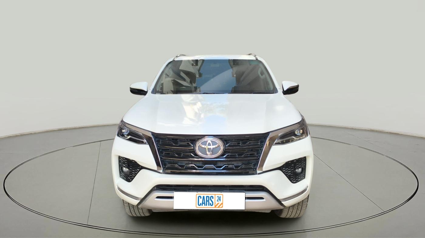 2022 Toyota Fortuner 4X2 MT 2.8 DIESEL, Diesel, Manual, 63,393 km, exterior