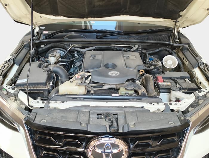 2022 Toyota Fortuner 4X2 MT 2.8 DIESEL, Diesel, Manual, 63,393 km, exterior