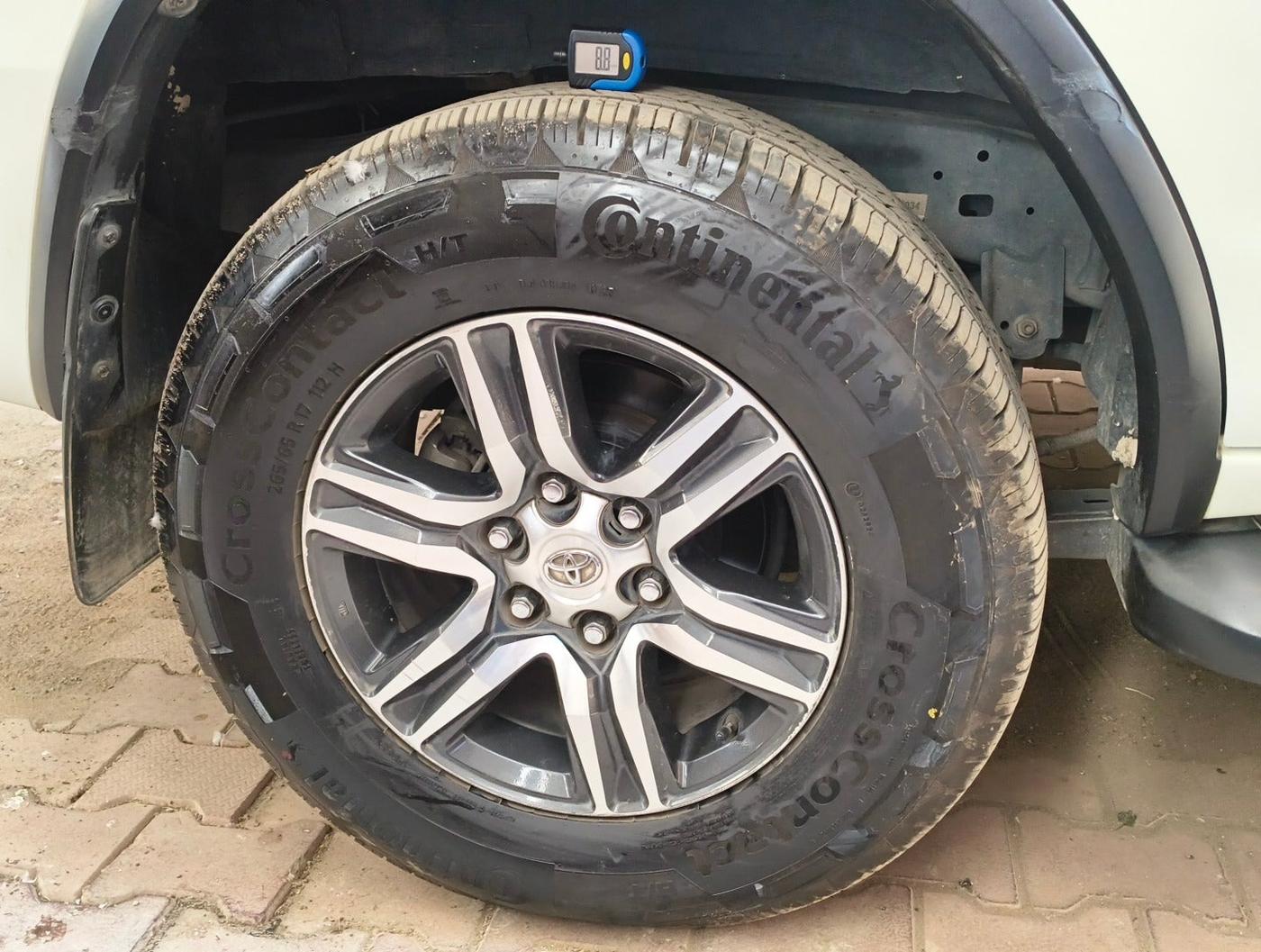 2022 Toyota Fortuner 4X2 MT 2.8 DIESEL, Diesel, Manual, 63,393 km, tyre