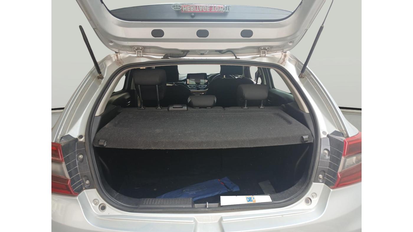2024 Toyota Glanza V, Petrol, Manual, 16,800 km, exterior