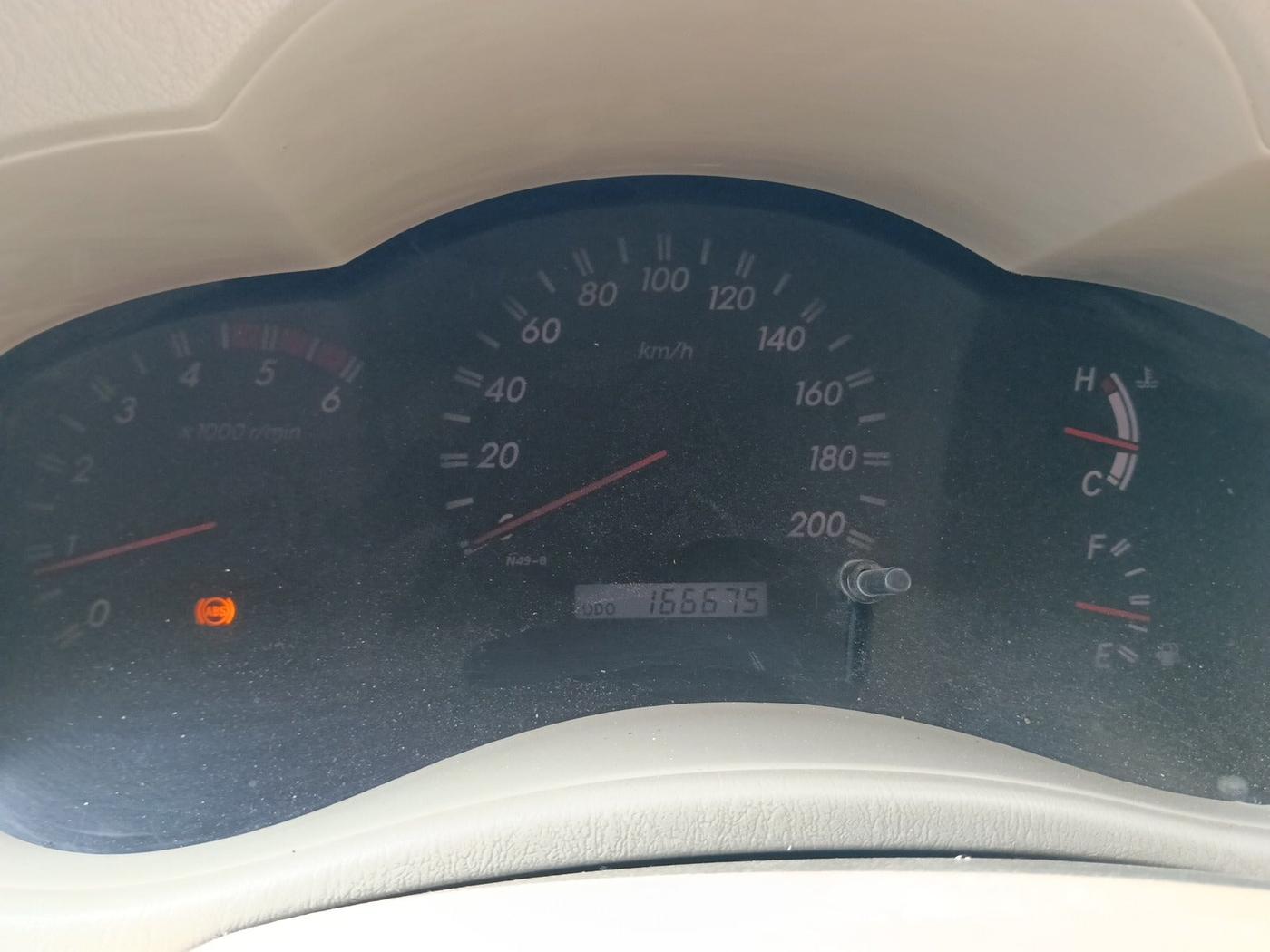 2011 Toyota Innova V 2.5 8 STR, Diesel, Manual, 1,66,675 km, interior