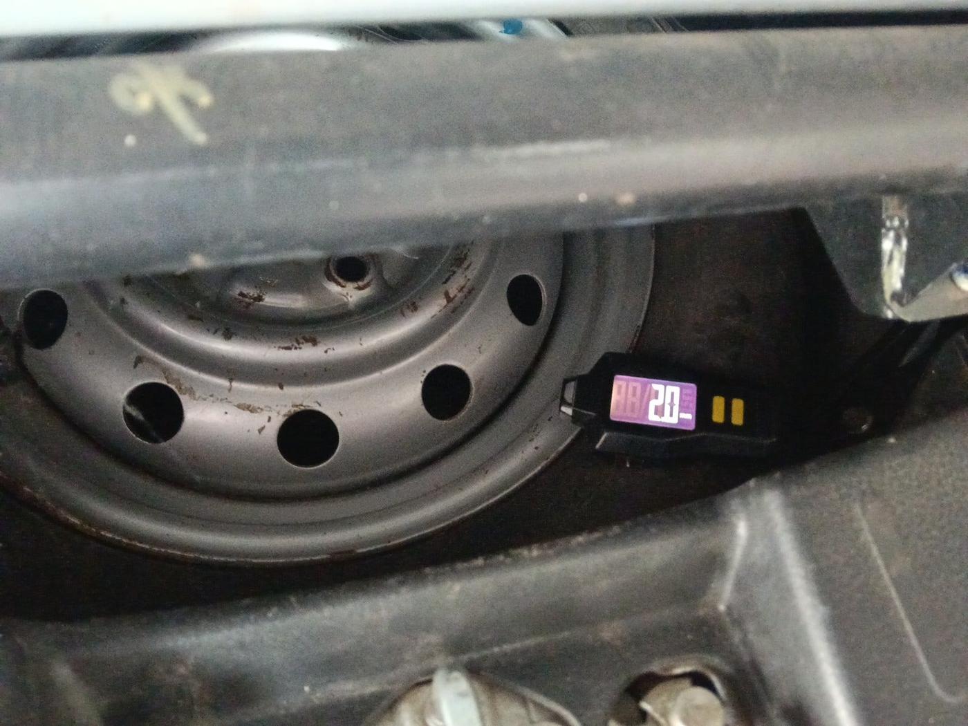 2014 Maruti Wagon R 1.0 LXI CNG, Petrol, Manual, 40,963 km, tyre