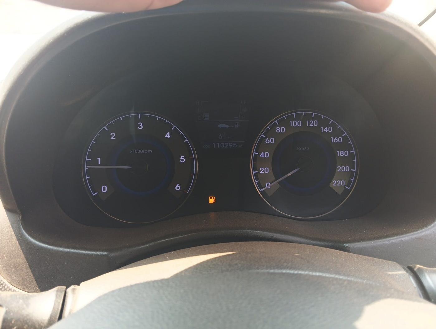 2013 Hyundai Verna FLUIDIC 1.6 CRDI SX, Diesel, Manual, 1,10,295 km, interior