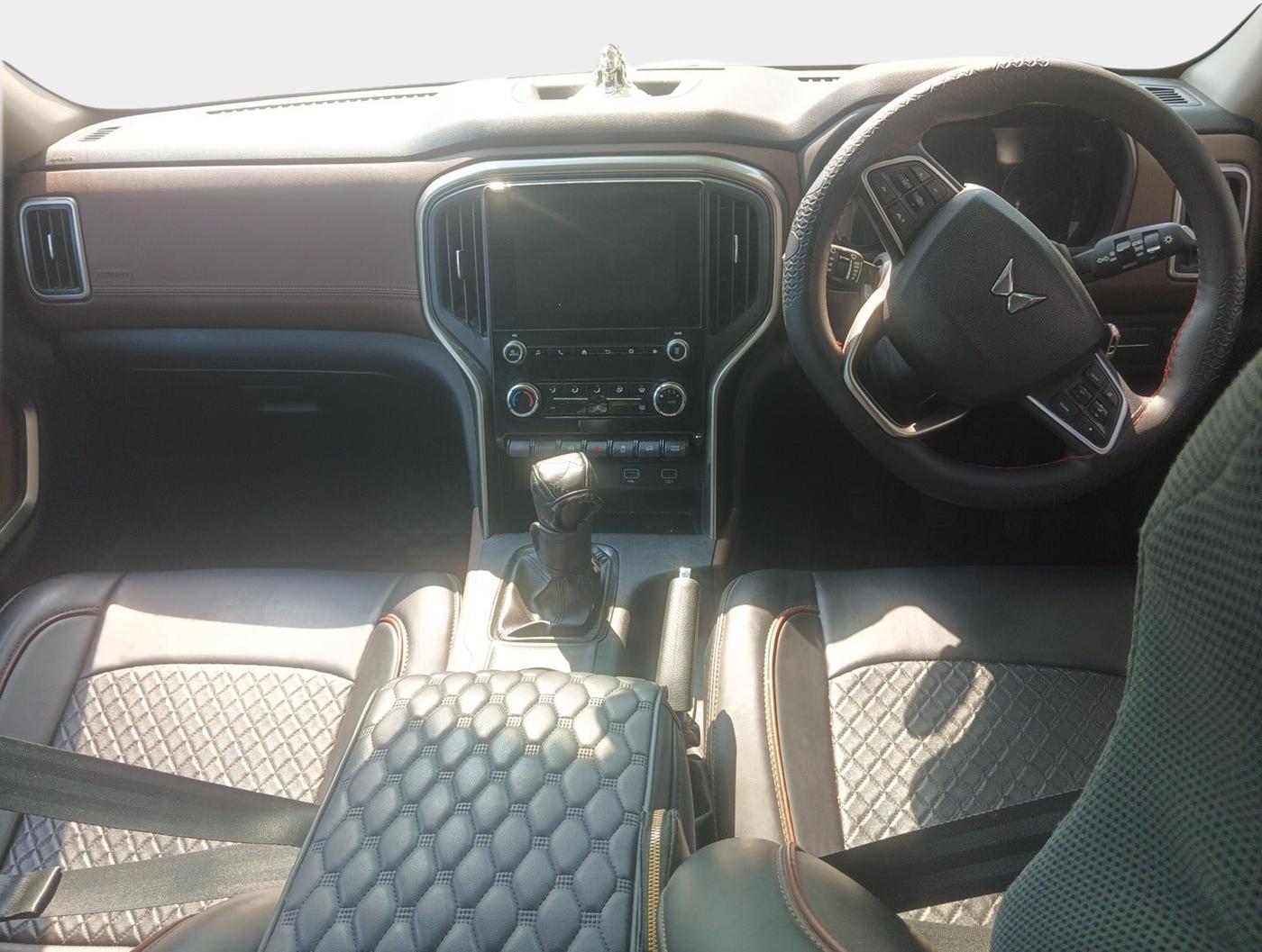 2024 Mahindra SCORPIO-N Z6 DIESEL MT 2WD 7 STR, Diesel, Manual, 25,459 km, interior