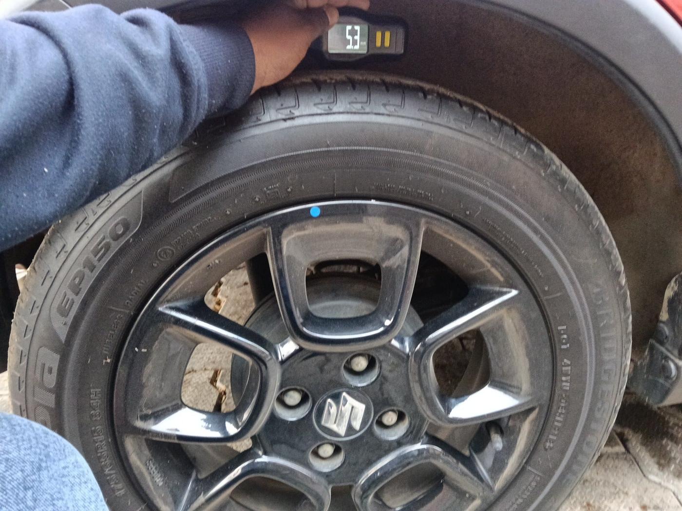 2018 Maruti IGNIS ALPHA 1.2 AMT DUAL TONE, Petrol, Automatic, 12,347 km, tyre