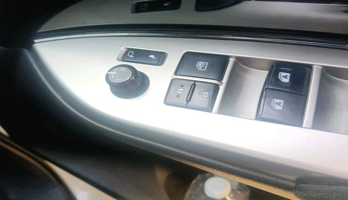 2021 Toyota Innova Crysta 2.4 VX 7 STR, Diesel, Manual, 1,05,899 km, interior