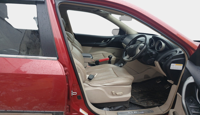 2015 Mahindra XUV500 W10, Diesel, Manual, 66,071 km, interior
