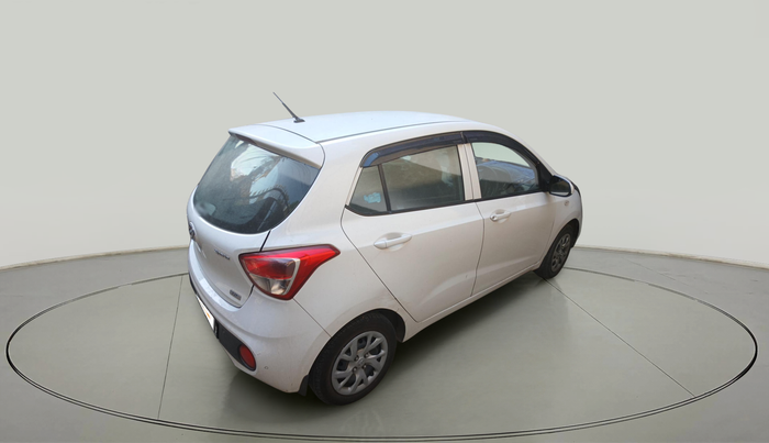 2017 Hyundai Grand i10 SPORTZ 1.2 KAPPA VTVT, Petrol, Manual, 1,22,736 km, exterior