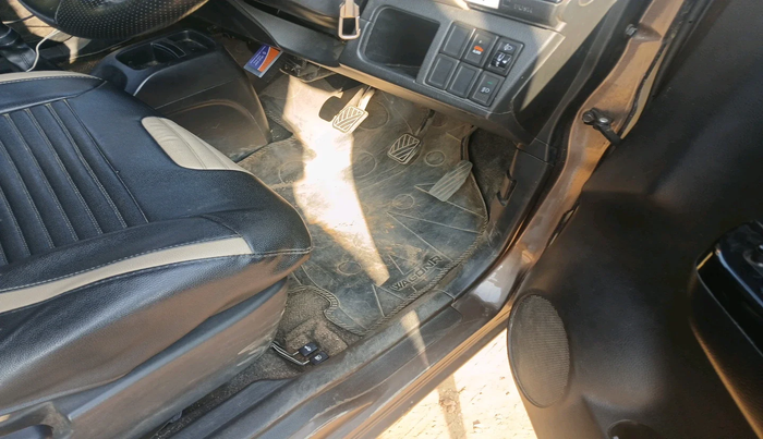 2018 Maruti Wagon R 1.0 VXI, Petrol, Manual, 59,918 km, interior