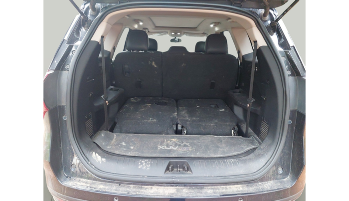 2023 Mahindra XUV700 AX 5 D MT 7 STR, Diesel, Manual, 25,632 km, exterior