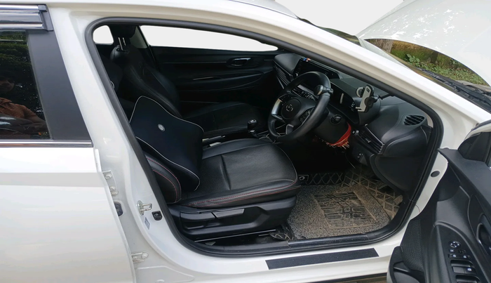 2022 Hyundai NEW I20 ASTA 1.2 MT, Petrol, Manual, 28,253 km, interior