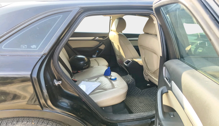 2015 Audi Q3 2.0 TDI PREMIUM, Diesel, Automatic, 96,716 km, interior