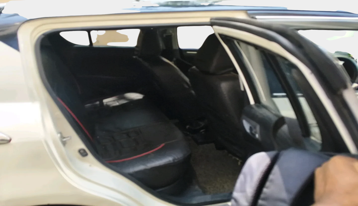 2013 Maruti Swift VXI, Petrol, Manual, 74,258 km, interior