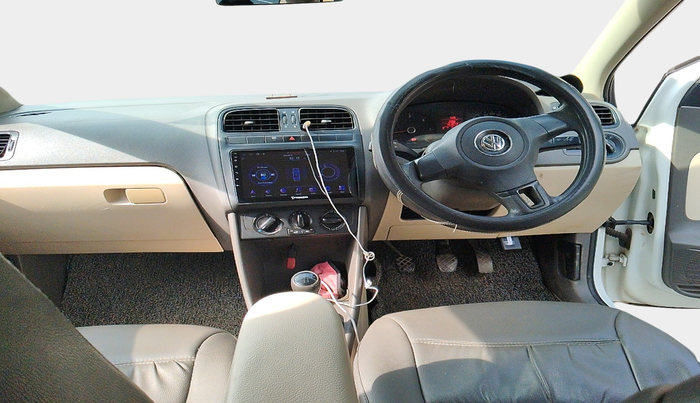 2012 Volkswagen Vento TRENDLINE DIESEL 1.6, Diesel, Manual, 1,53,078 km, interior