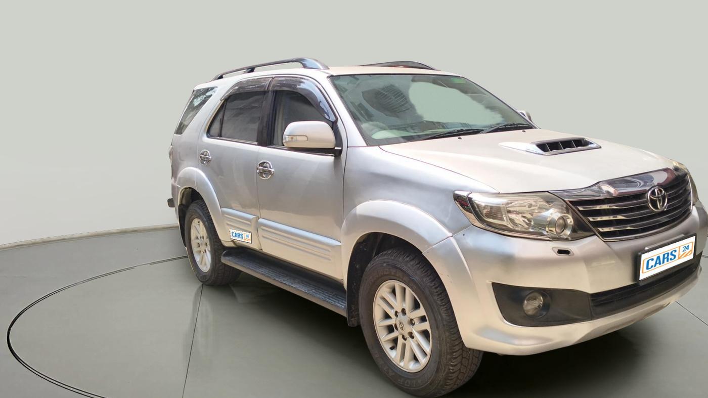 2013 Toyota Fortuner 3.0 4X4 MT, Diesel, Manual, 1,51,155 km, exterior