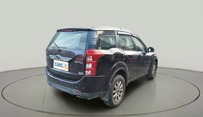 2018 Mahindra XUV500 W10 AT, Diesel, Automatic, 72,869 km, exterior
