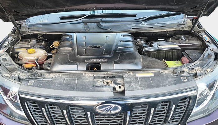 2018 Mahindra XUV500 W10 AT, Diesel, Automatic, 72,869 km, exterior