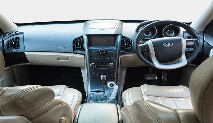 2018 Mahindra XUV500 W10 AT, Diesel, Automatic, 72,869 km, interior