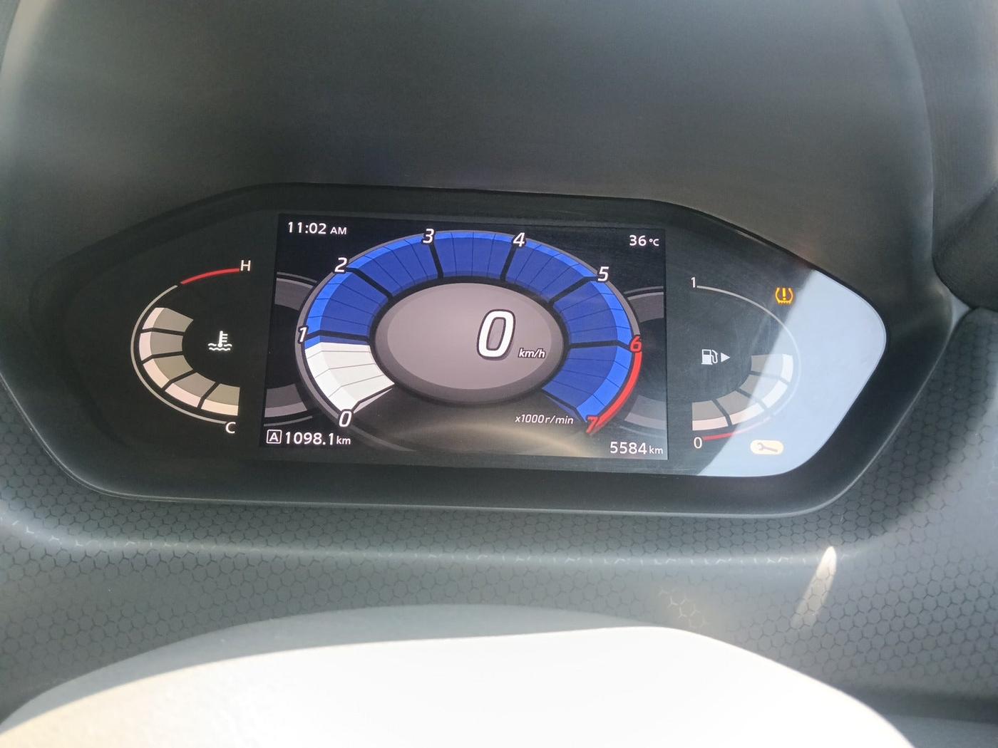 2023 Nissan MAGNITE Kuro Edition 1.0  MT , Petrol, Manual, 5,584 km, interior