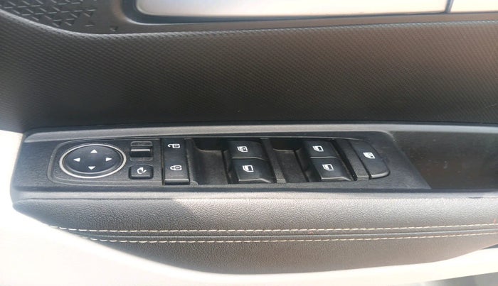 2022 KIA SONET HTX 1.0 IMT, Petrol, Manual, 37,097 km, interior